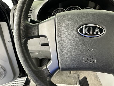 Used 2008 Kia Sorento LX image 40