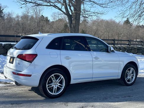 Used 2017 Audi Q5 2.0T Premium Plus w/ Technology Package image 18