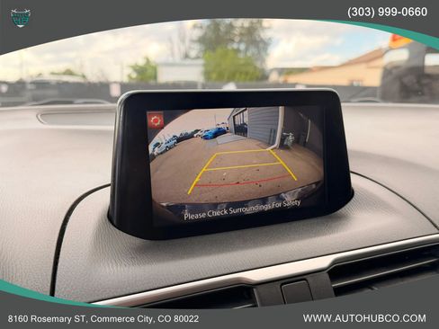 Used 2017 MAZDA MAZDA3 Touring FWD image 17