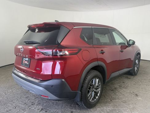 Used 2023 Nissan Rogue S AWD/4WD image 9