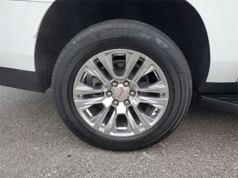 Used 2022 GMC Yukon XL Denali image 5