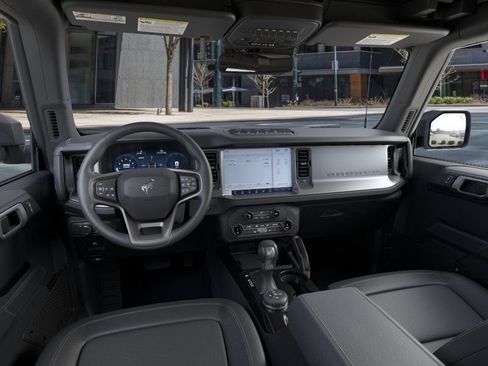 New 2026 Ford Bronco Badlands w/ Sasquatch Package AWD/4WD image 9