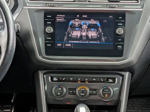 Used 2020 Volkswagen Tiguan SE R-Line AWD/4WD image 30