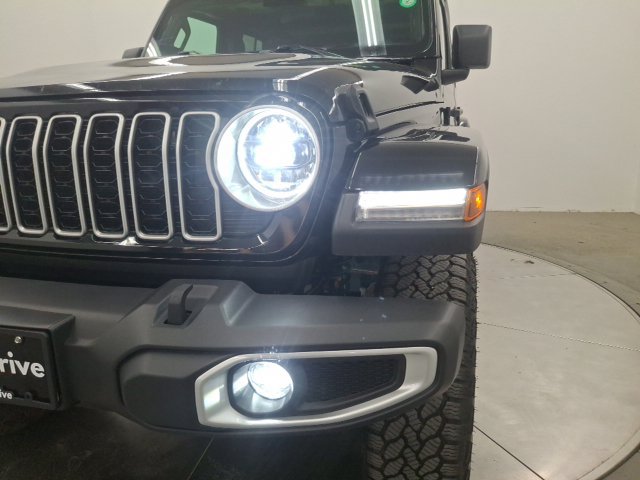 Used 2024 Jeep Wrangler Unlimited Sahara w/ Dual Top Group AWD/4WD image 45