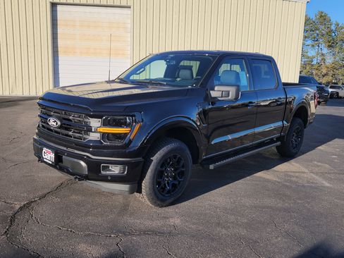 New 2025 Ford F150 XLT w/ Equipment Group 302A MID image 3