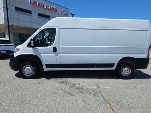 Used 2026 RAM ProMaster 2500 w/ Convenience Group FWD image 5