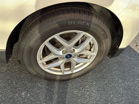 Used 2022 Ford Edge SEL w/ Convenience Package image 34