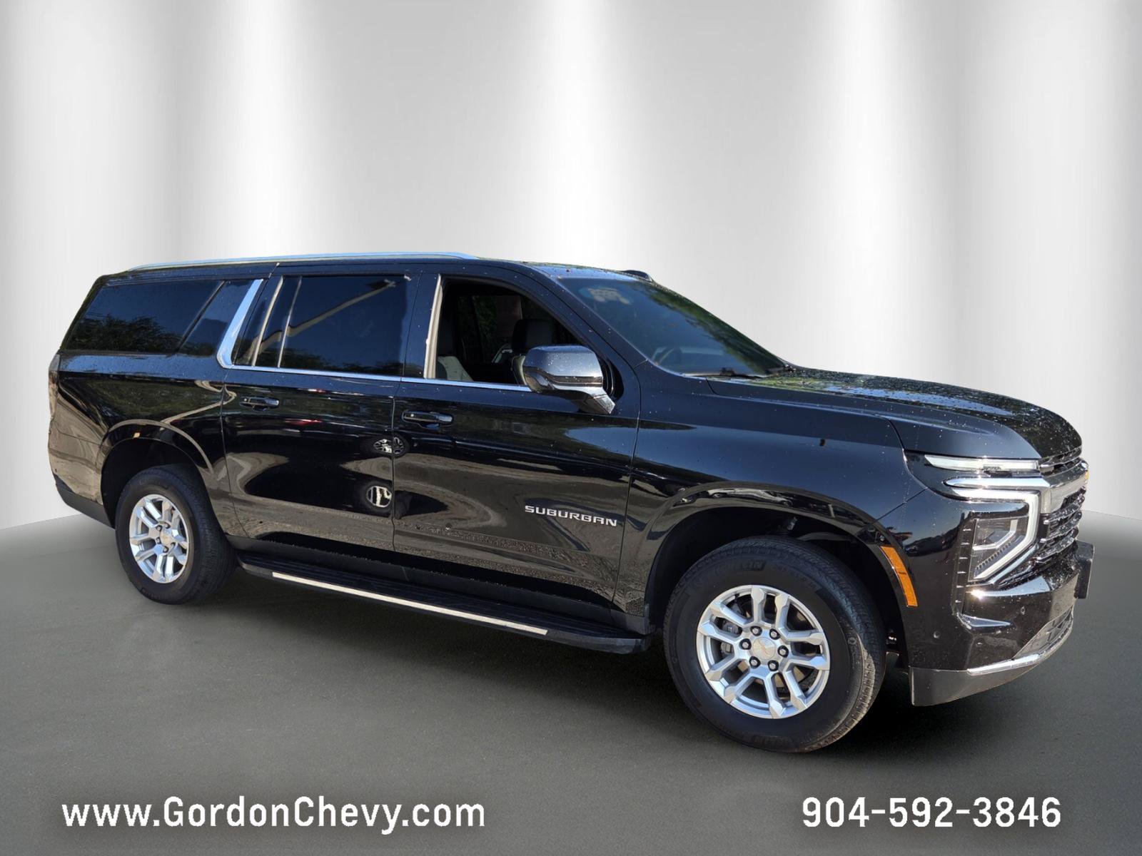 Used 2025 Chevrolet Suburban LT AWD/4WD image 8