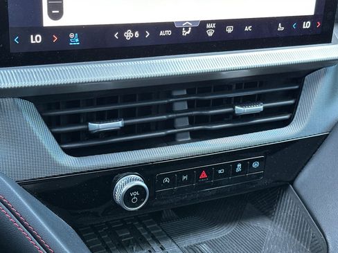 Used 2025 Ford Explorer ST AWD/4WD image 16
