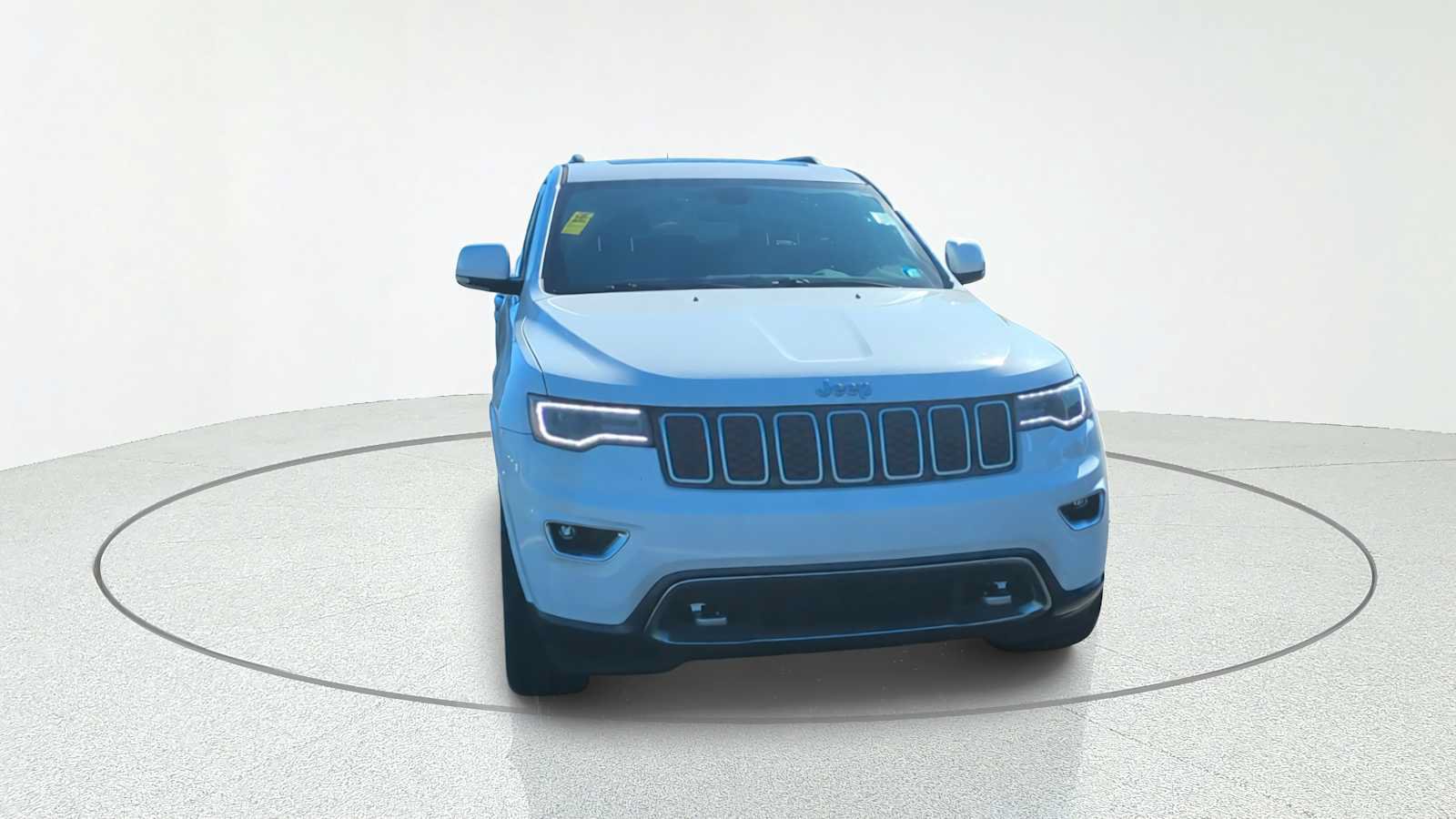 Used 2018 Jeep Grand Cherokee Limited RWD image 3