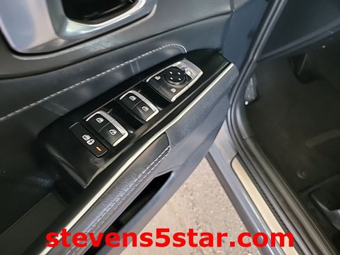 Used 2023 Kia Sorento SX image 12