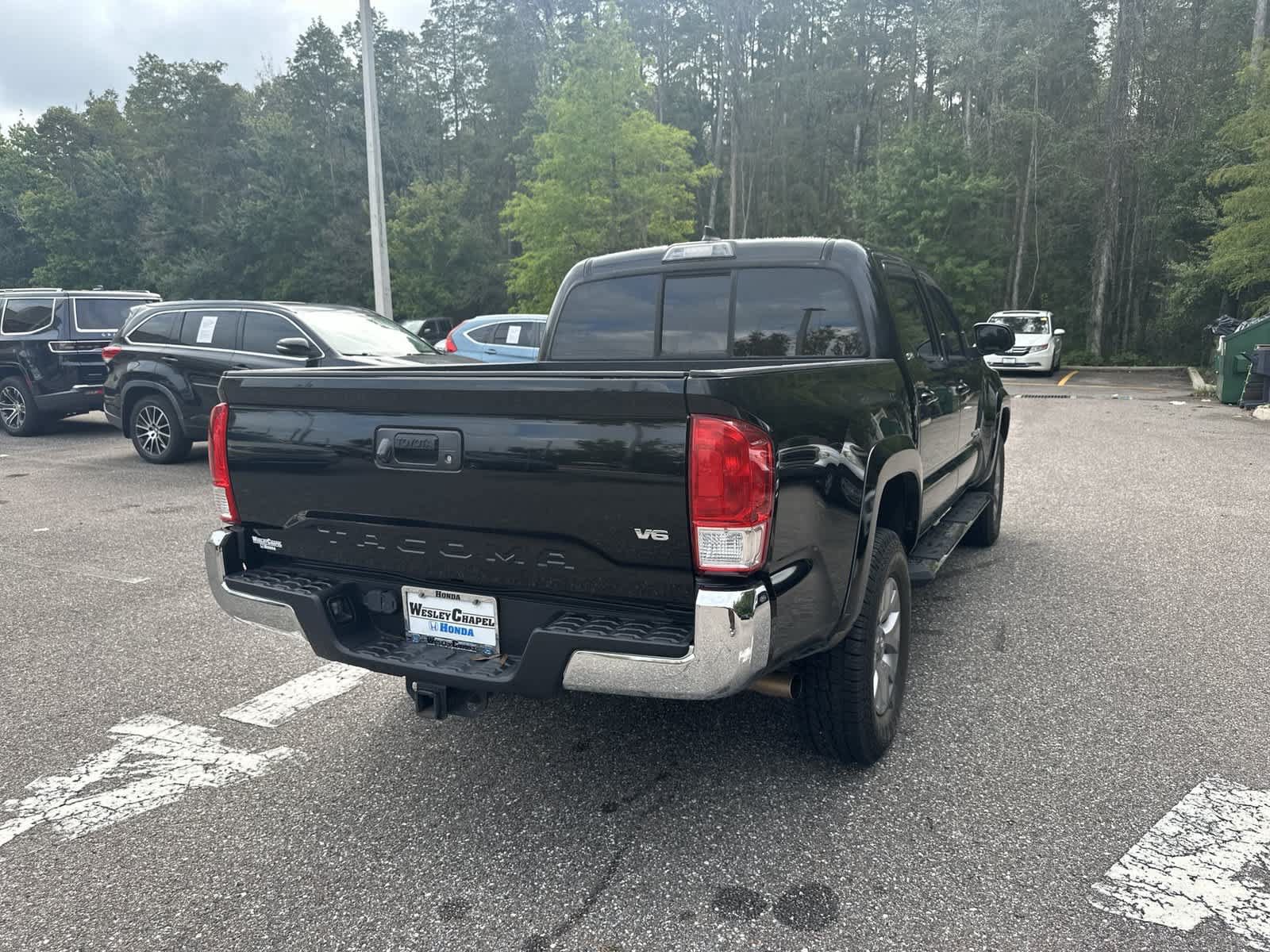 Used 2016 Toyota Tacoma SR5 w/ SR5 Appearance Package (SN) RWD image 6
