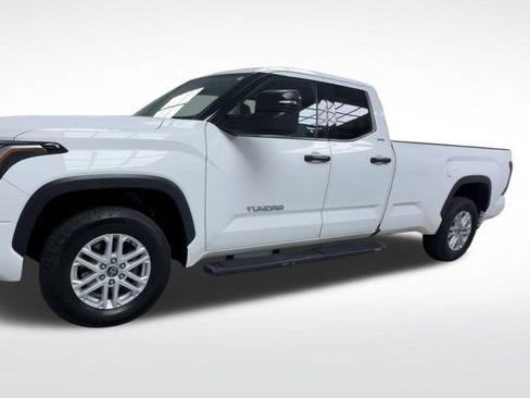 Certified 2022 Toyota Tundra SR5 w/ SR5 Convenience Package AWD/4WD image 19