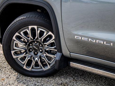 Used 2026 GMC Sierra 1500 Denali Ultimate AWD/4WD image 16