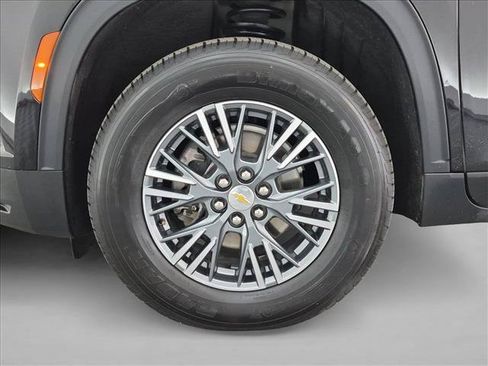 Used 2024 Chevrolet Traverse LT FWD image 26