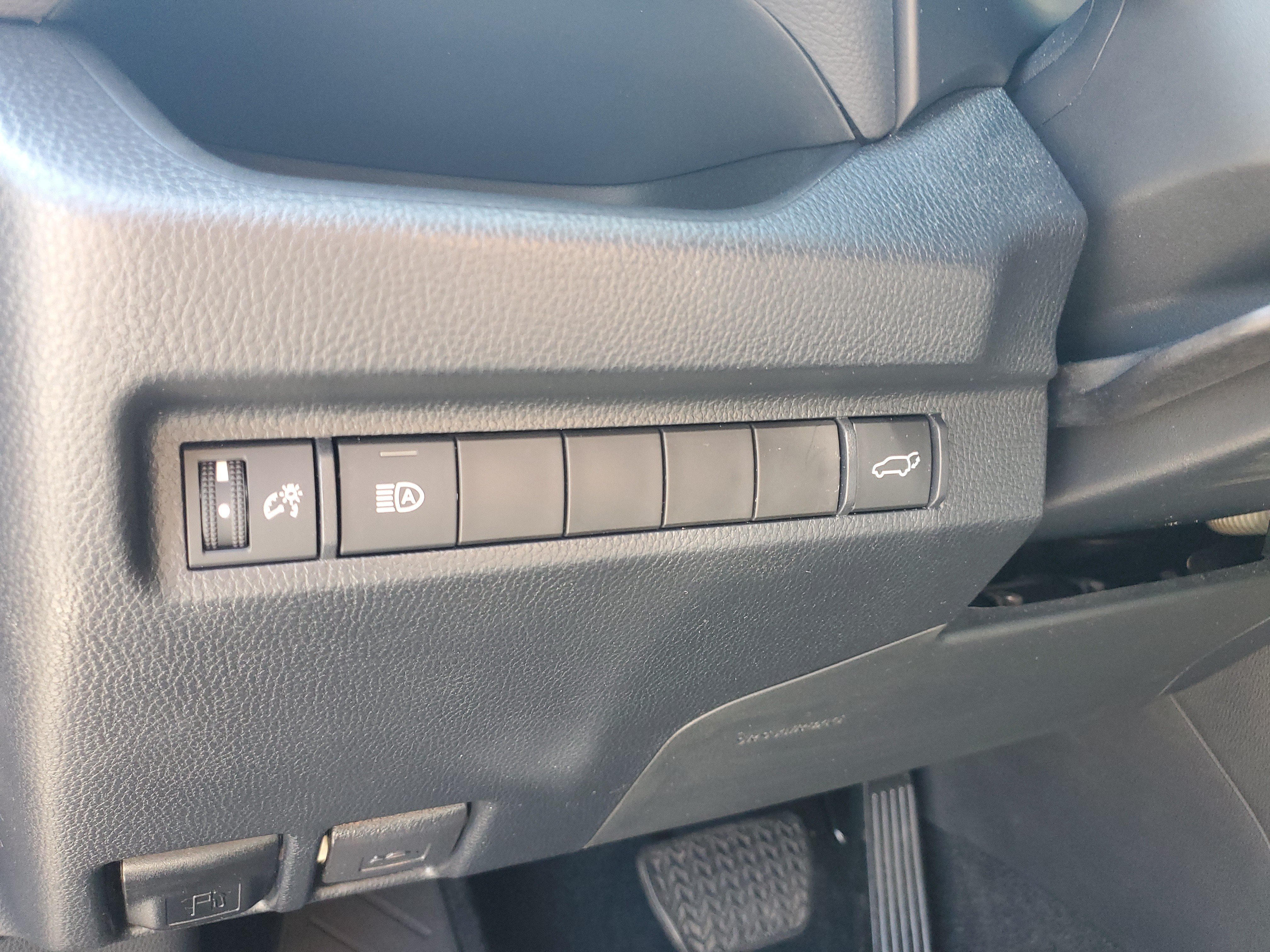 Certified 2023 Toyota RAV4 XLE Premium FWD image 25