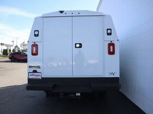 New 2025 GMC Savana 3500 w/ Power Convenience Package image 6