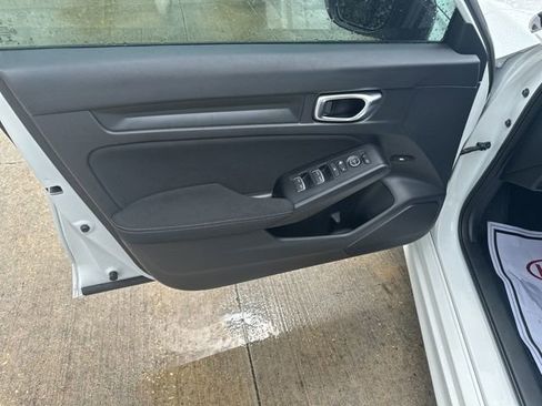 Used 2022 Honda Civic Sport image 18