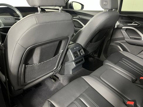 Used 2025 Audi Q5 Premium w/ Convenience Package image 22