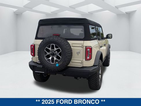New 2025 Ford Bronco Badlands image 5