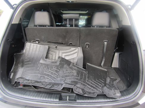 Used 2022 Kia Telluride EX w/ EX Premium Package image 10