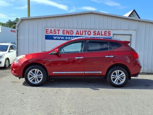 Used 2012 Nissan Rogue SV image 2