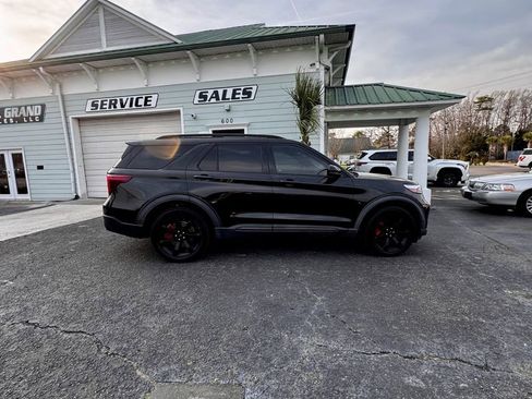 Used 2021 Ford Explorer ST w/ Equipment Group 401A image 6