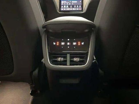 Used 2025 Volvo EX90 Ultra AWD/4WD image 63