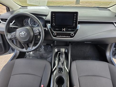 Used 2020 Toyota Corolla LE FWD image 12