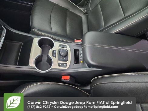 Used 2020 GMC Terrain Denali w/ Denali Premium Package FWD image 20