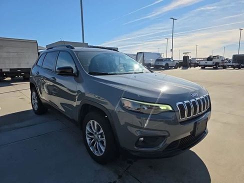 Used 2022 Jeep Cherokee Latitude Lux image 2