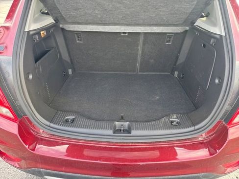 Used 2022 Chevrolet Trax LT w/ LT Convenience Package image 6