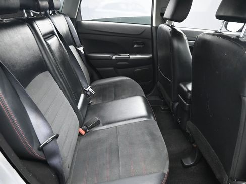 Used 2023 Mitsubishi Outlander Sport SE image 30