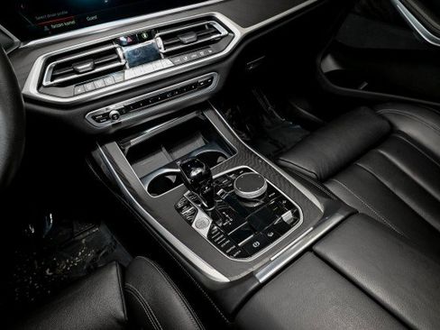 Used 2022 BMW X7 xDrive40i w/ Premium Package image 39