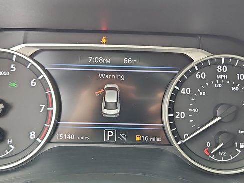 Used 2025 Nissan Sentra SV FWD image 13