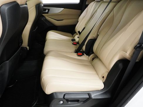 Used 2023 Acura MDX SH-AWD image 15