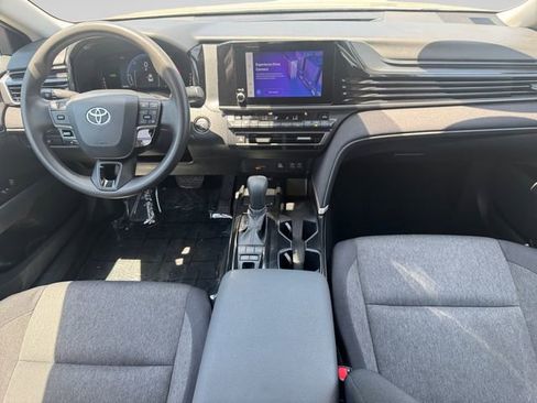 Used 2025 Toyota Camry LE FWD image 14