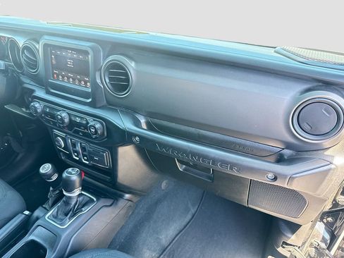 Used 2022 Jeep Wrangler Sport AWD/4WD image 32