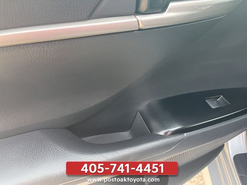 Used 2025 Toyota Camry LE FWD image 23