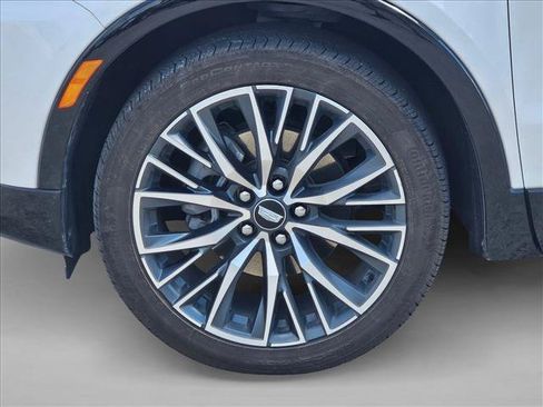 Used 2024 Cadillac XT4 Sport FWD image 14