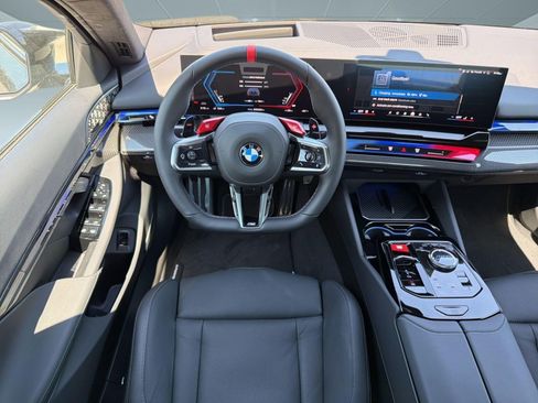 New 2026 BMW M5 w/ Executive Package image 28