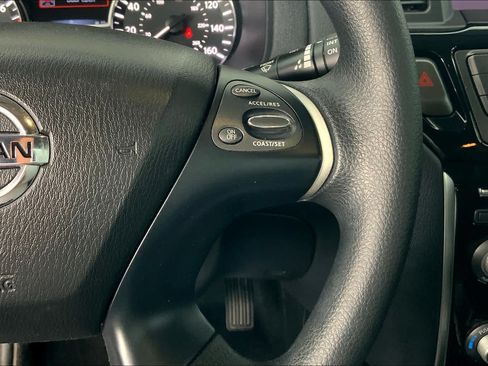 Used 2020 Nissan Pathfinder S FWD image 25