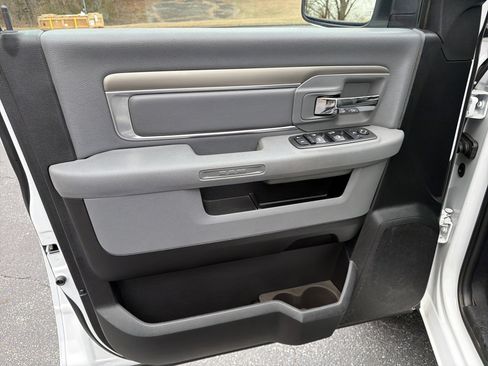 Used 2017 RAM 1500 Big Horn image 10