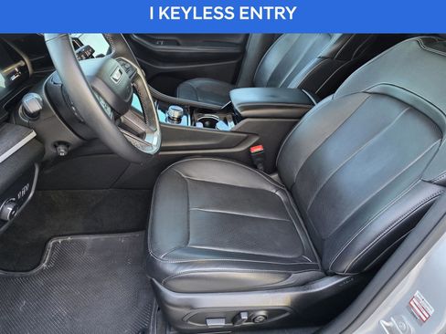 Used 2022 Jeep Grand Cherokee L Limited w/ Luxury Tech Group II image 12