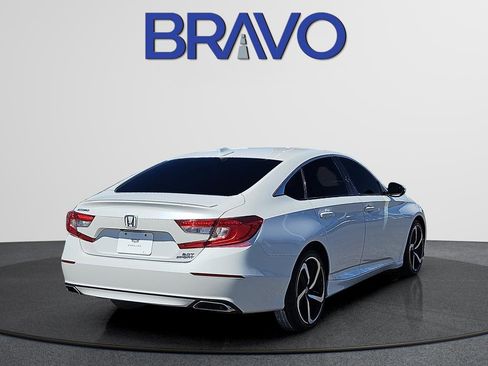 Used 2018 Honda Accord Sport image 4