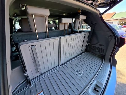 Used 2019 Toyota Highlander XLE AWD/4WD image 57