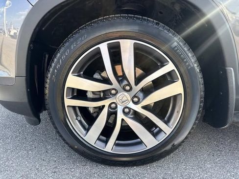 Used 2016 Honda Pilot Touring image 9