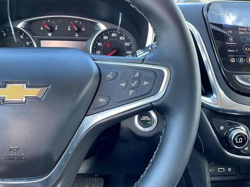 Used 2023 Chevrolet Equinox Premier image 11