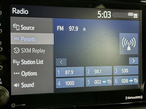 Used 2021 Toyota RAV4 SE image 21