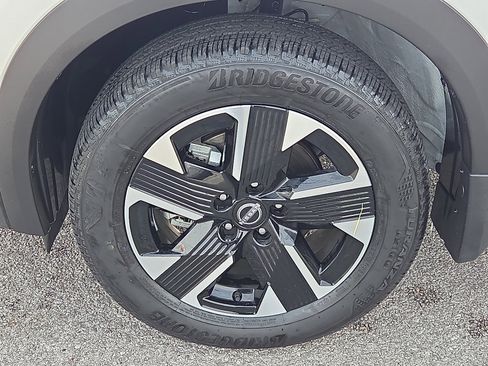 Used 2025 Nissan Kicks SR image 7